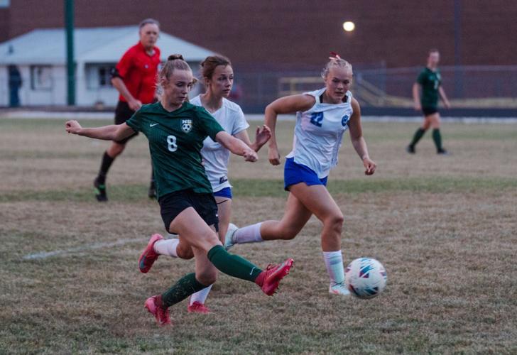 060926-lna-sports-nelsongsocquarters