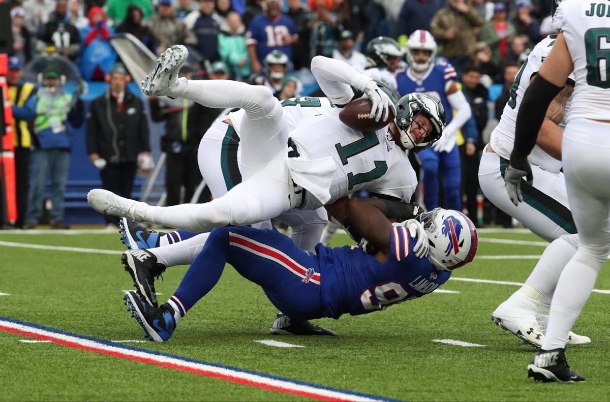 1014043632 McCoy Sports Bills Philadelphia Eagles Buffalo Bills defensive end Shaq Lawson (90)