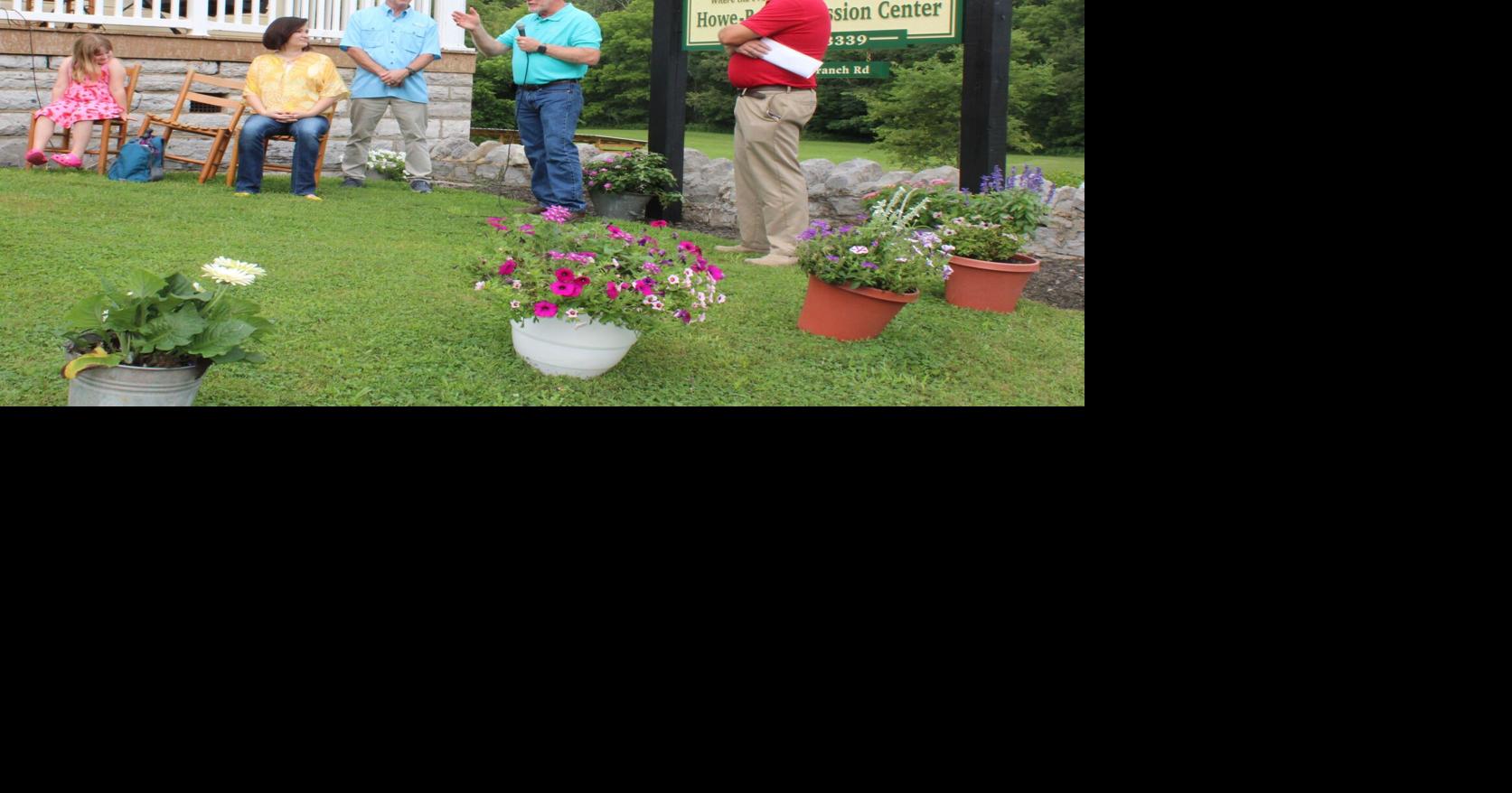 Sacred mission: Project Crossroads honors service of Howe, Becker