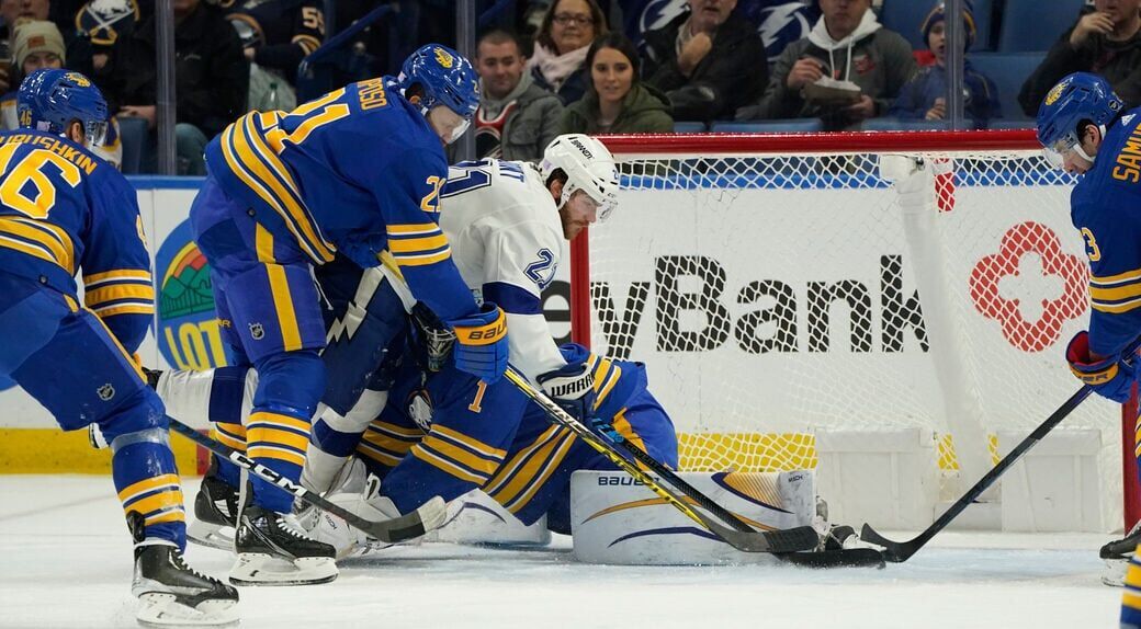 Sabres Lightning Hockey