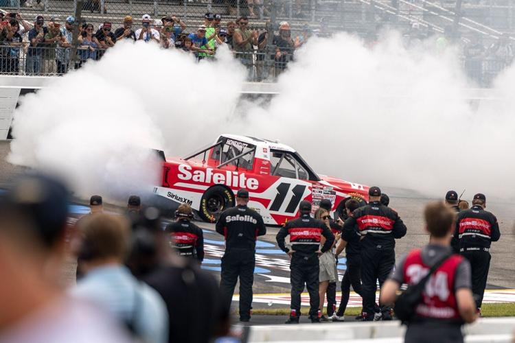 081626-rtd-met-nascar