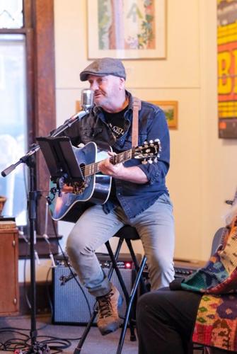 060626-smy-news-ArtWalk-p3.jpg