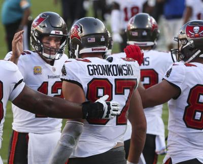 A week after Tom Brady created his latest viral moment with a dead-on impression of longtime teammate Rob Gronkowski, the irreverent tight end upstaged him.