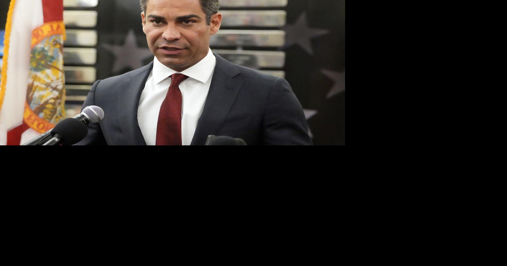 Miami mayor enters GOP presidential race; Robert Gottlieb, editor of Toni Morrison, dies; and more of this evening's news