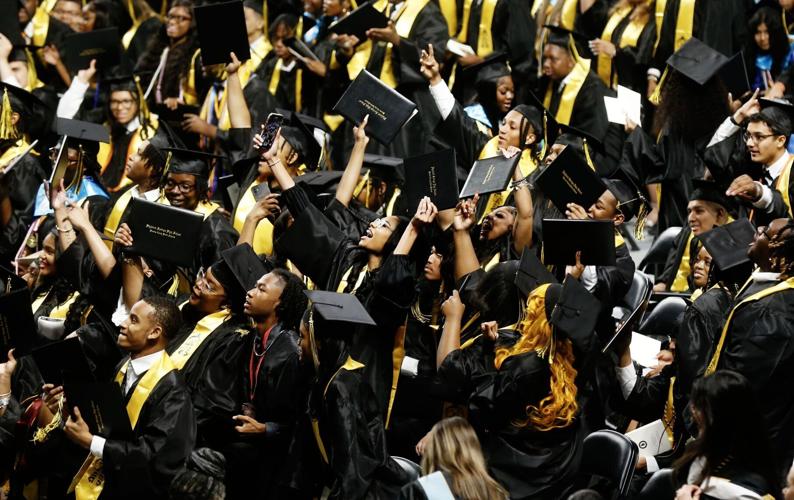 060923-rtd-met-graduation