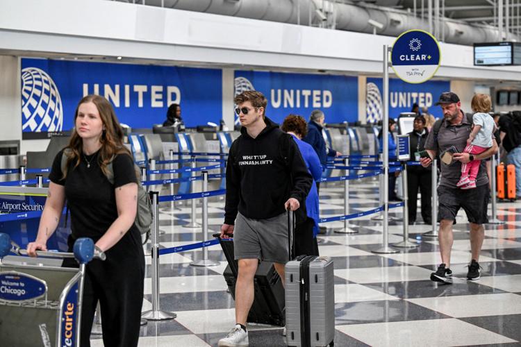 USA-AIRLINES/UNITED ARLNS