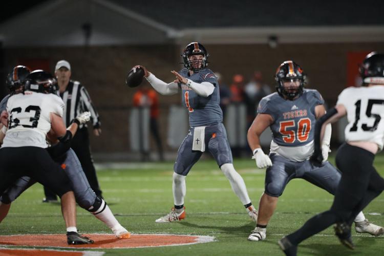 Rural Retreat @ Honaker Football