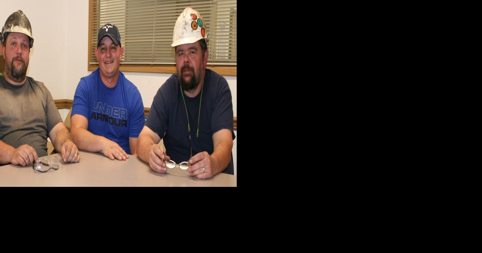 Utility Trailer's Atkins employees help kids and seniors