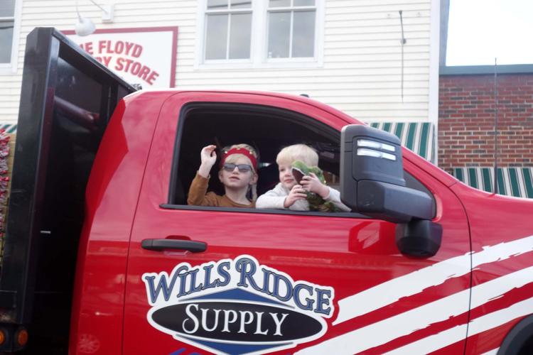 Small Town Blessings Floyd Christmas Parade 2023