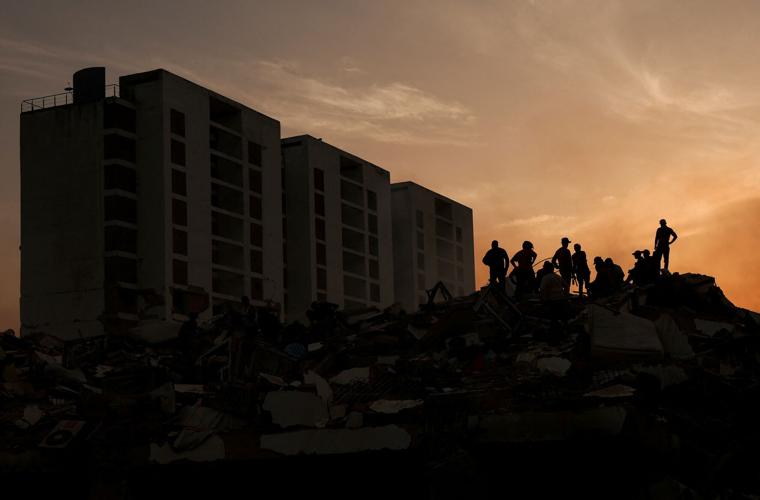 Aftermath of earthquakes in La Guaira