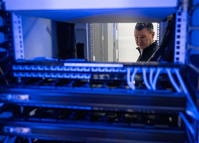 DATA CENTER STAFF VIRGINIA 44