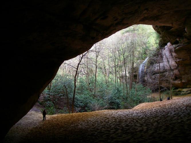 113024-wyt-sprts-Sand Cavemain.JPG