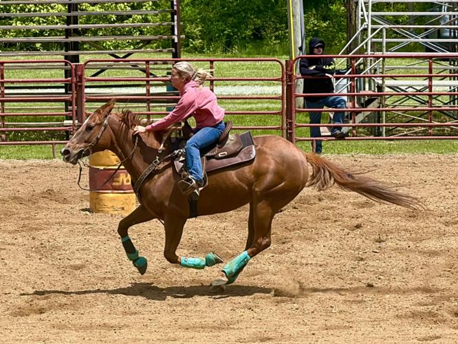 050926-smy-news-FFAHorseShow-p3.JPEG