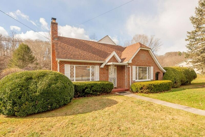 4 Bedroom Home in Bland 175,000