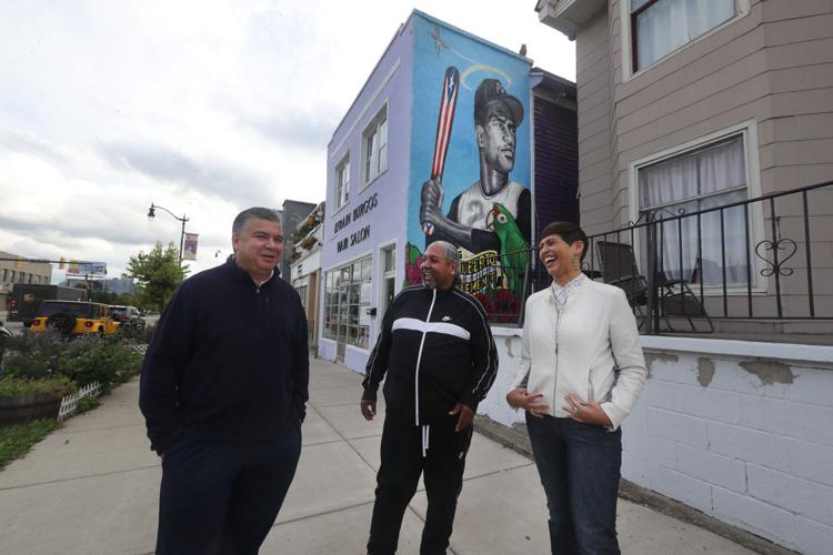 Roberto Clemente mural  Hickey
