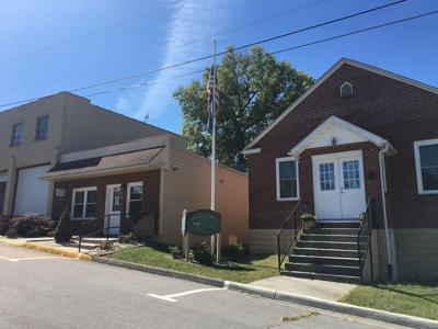 Town Hall Floyd 2019