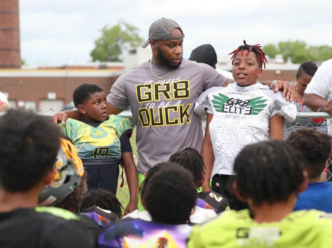 Introducing themselves (copy)