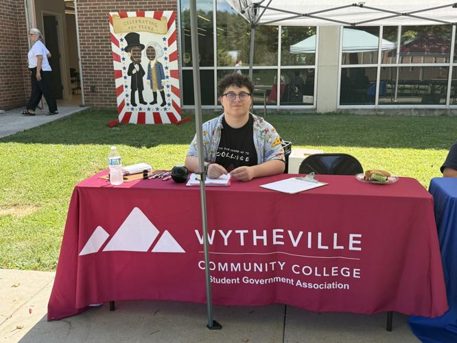 090926-smy-news-WCCopening-p1.jpg