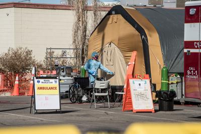 US coronavirus cases break global daily record, and experts warn it will only get worse