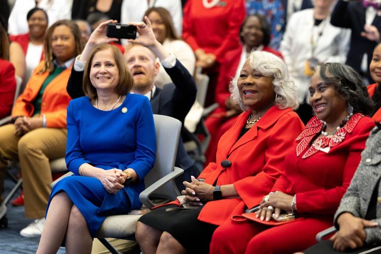 042326-rtd-met-pressers