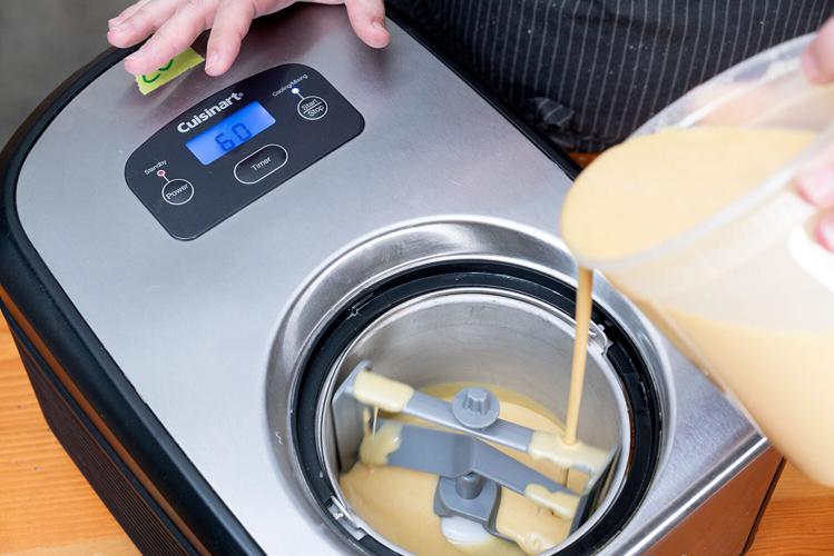 Peanut butter and honey ice cream 2