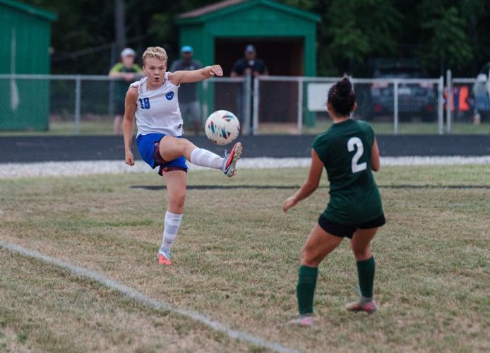 060926-lna-sports-nelsongsocquarters