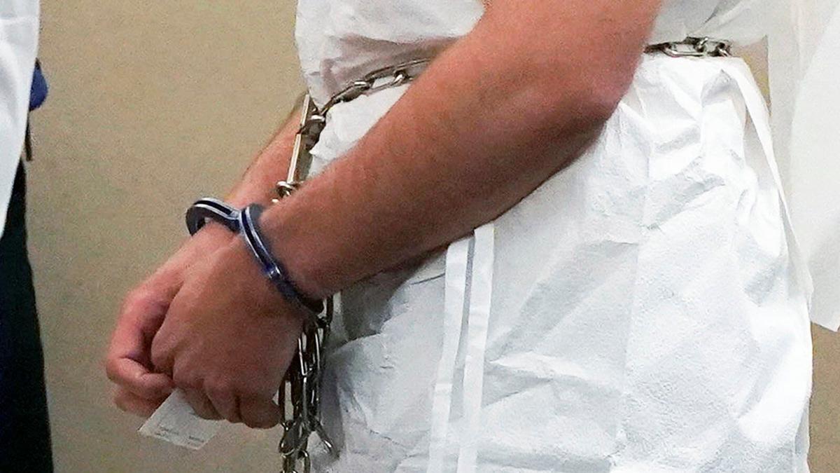payton GENDRON in cuffs (copy)