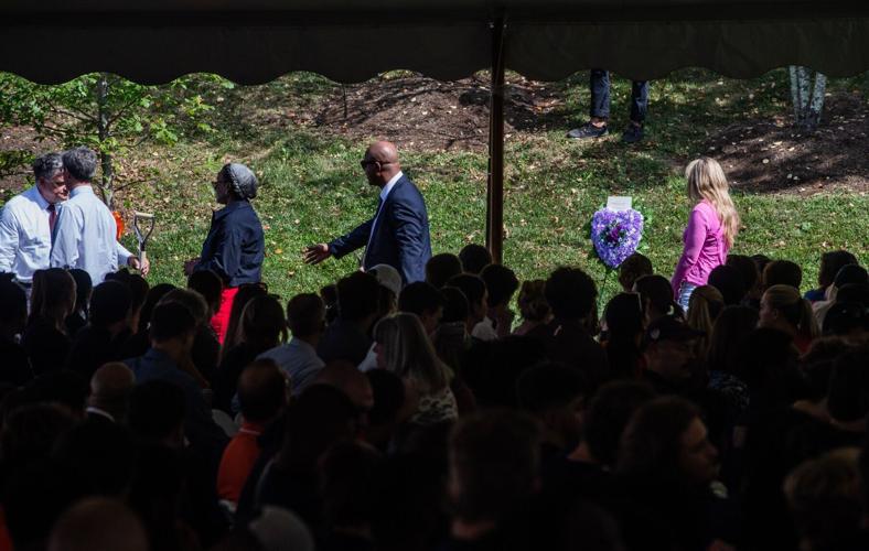 TreePlantCeremonyUVa'23-9.jpg
