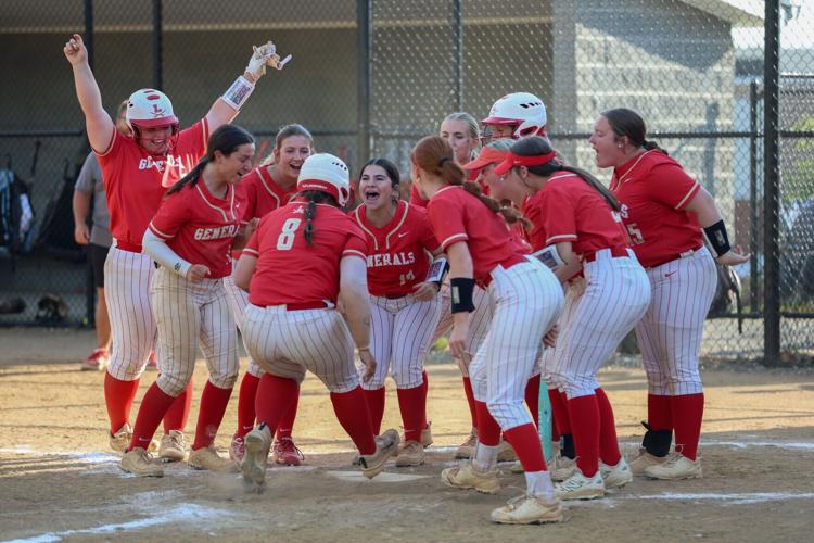Region 2D Softball Semifinals: Lebanon vs Lee High