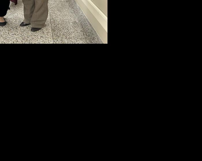 032925-smy-news-main-SchoolAwards-p1