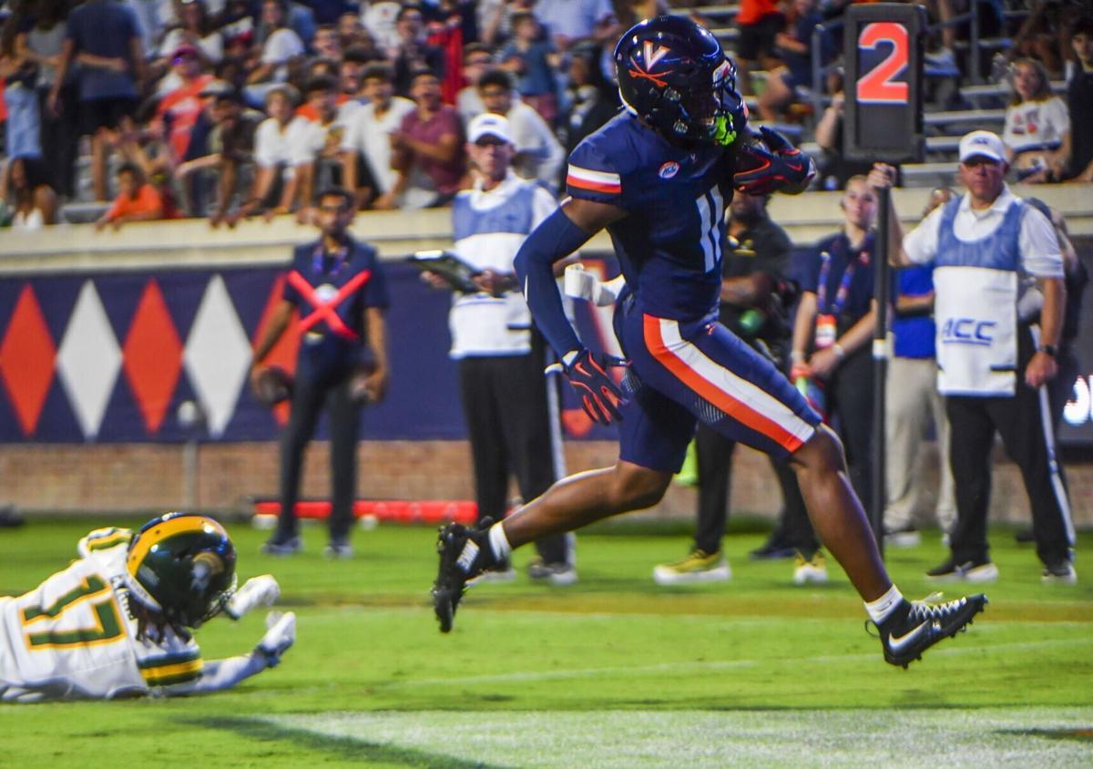 091226-cdp-sports-uvafb-nsu-33.JPG