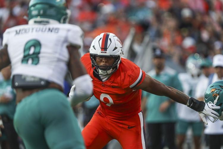 UVaVCoastalCarolinaFball'25-9.jpg