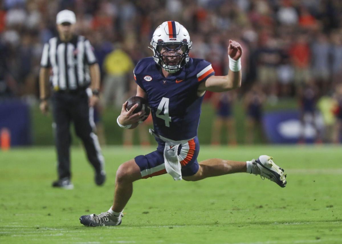 UVaVStanfordFball'25-8.jpg