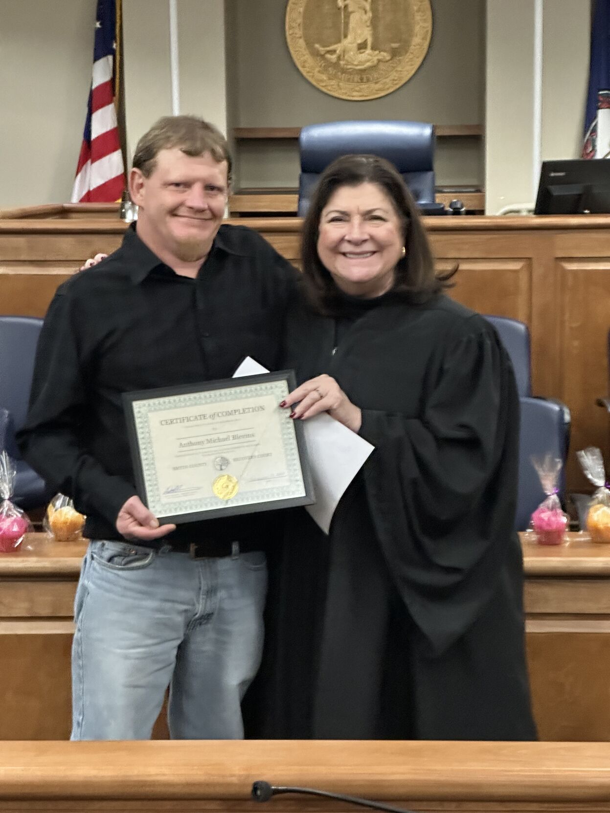 010425-smy-news-main-RecoveryGraduation-p1