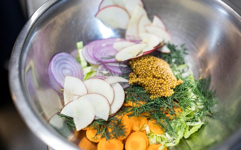 Apple slaw with dill 2