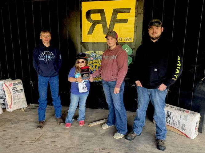 050926-smy-news-FFAHorseShow-p12.jpg
