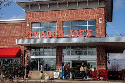 These viral $2.99 Trader Joe’s tote bags are being resold for as much as $500 on eBay