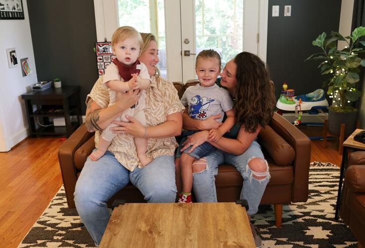 08xx3-rtd-met-2ladies