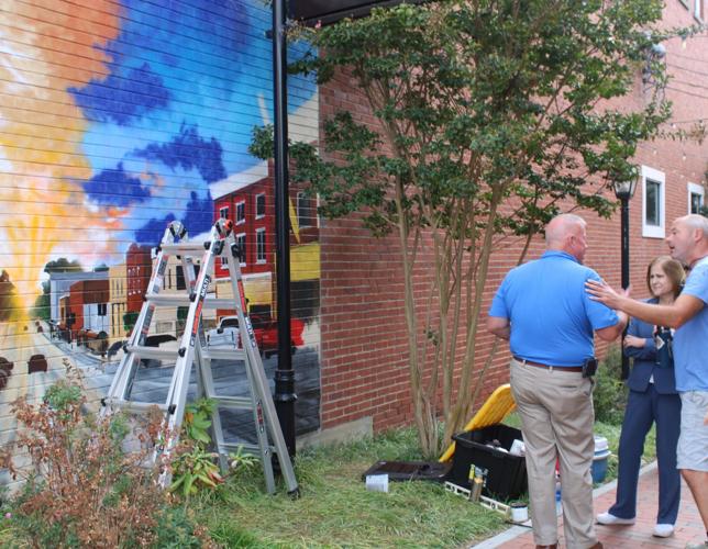 092626-wyt-WythevilleMural-p3.jpg
