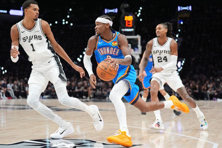 BASKETBALL-NBA-SAS-OKC/