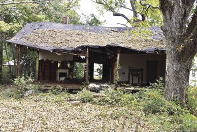1231 Top 10 3 dilapidated homes1.jpg