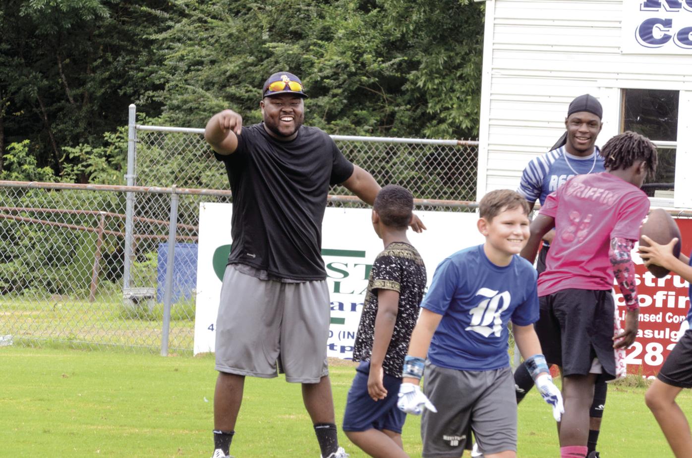 Reeltown Teams Up With Star Seeds To Host Youth Football Camp Sports Tallasseetribune Com