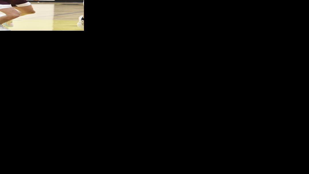 Gage Davis ECHS HOOP.jpg