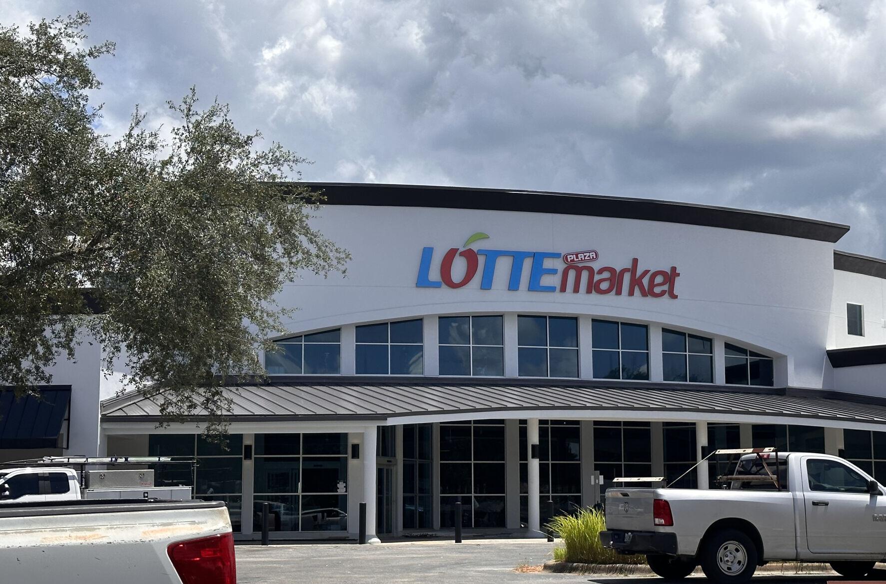 Lotte Plaza Market in New Tampa sends a sign it is nearing a grand