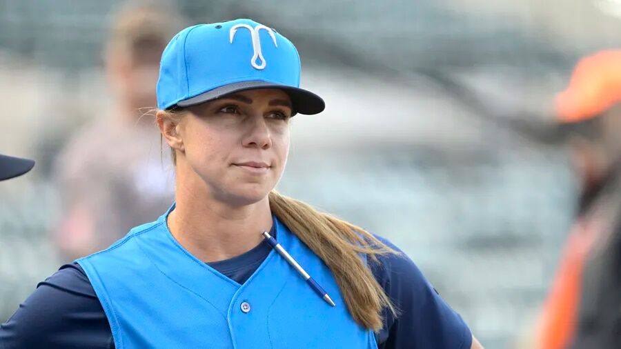 Rachel Balkovec injury: Yankees coach's inspiring message