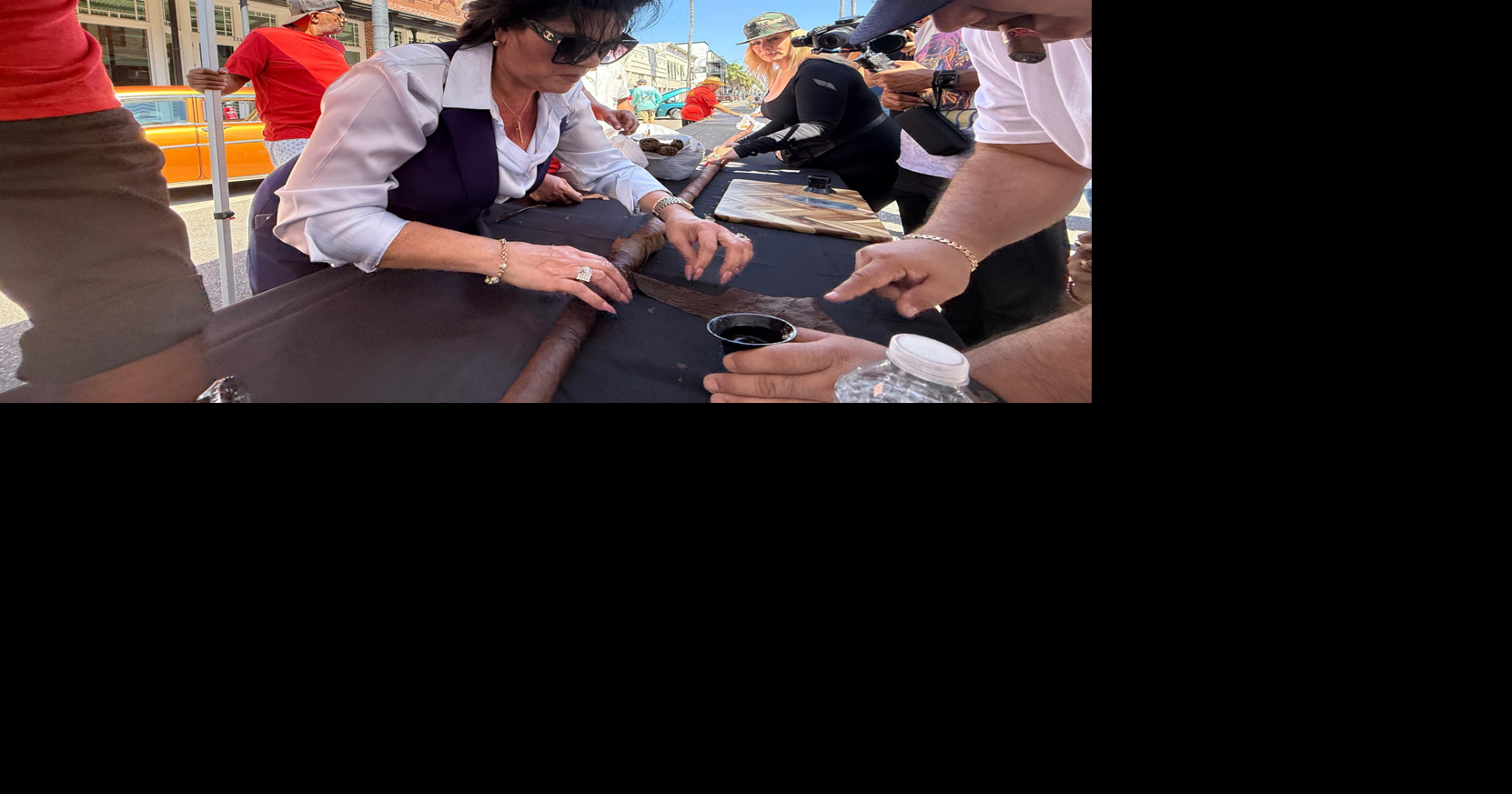 Master cigar roller seeks to honor city's heritage with world’s longest cigar