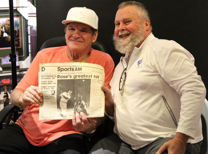 Pete Rose Autograph Signing