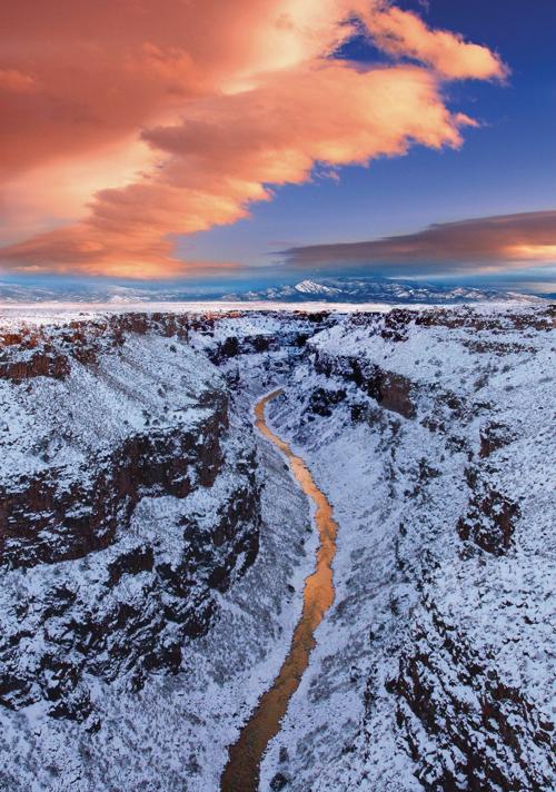 Nature S Extravagance The Rio Grande Gorge Discover Taos Taosnews Com
