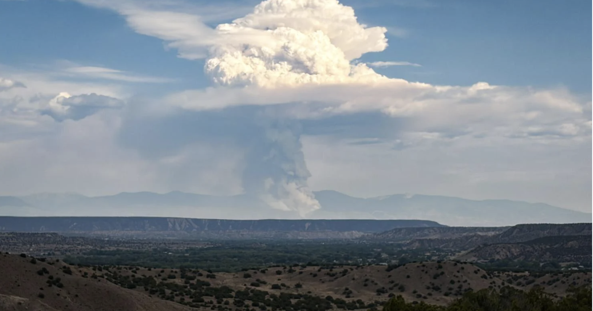 Wildfire smoke from Frijoles Fire degrades Taos Valley air quality