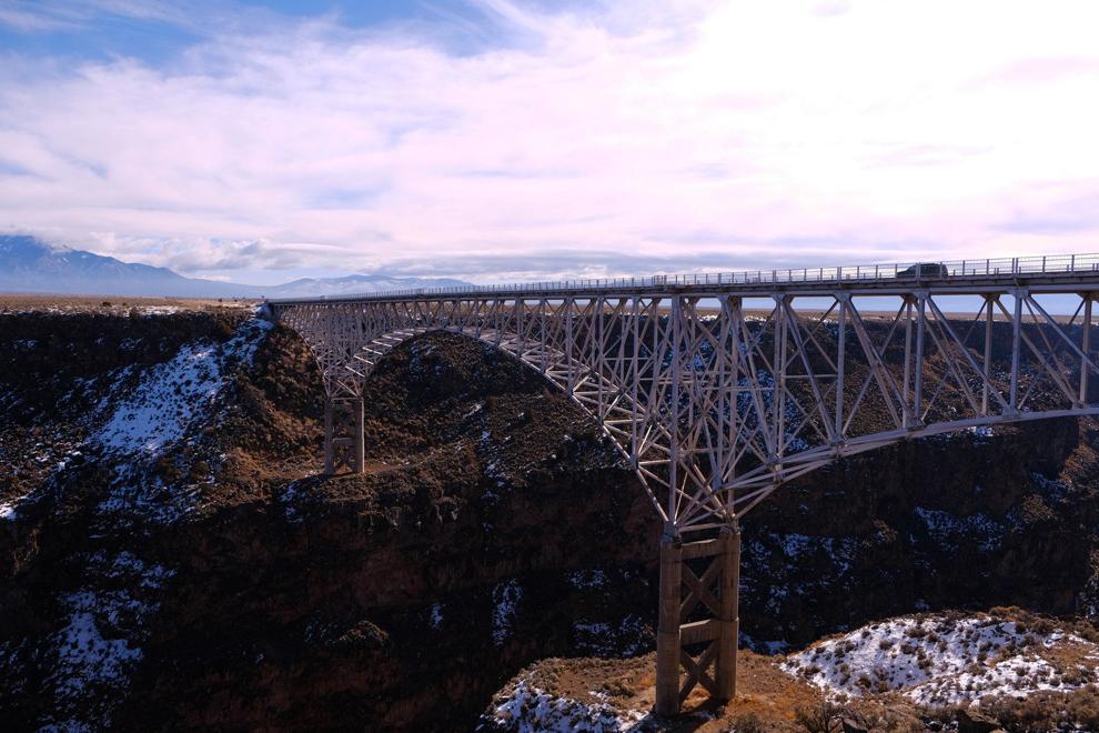 Base jumper lands safely off Rio Grande Bridge Crime